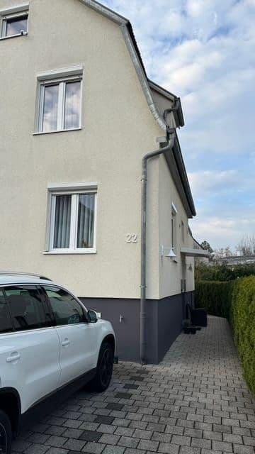 Predaj domu 165 m², pozemok 250 m², Reutlingen, Bádensko-Wurttembersko Predaj domu 165 m², pozemok 250 m², Reutlingen, Bádensko-Wurttembersko