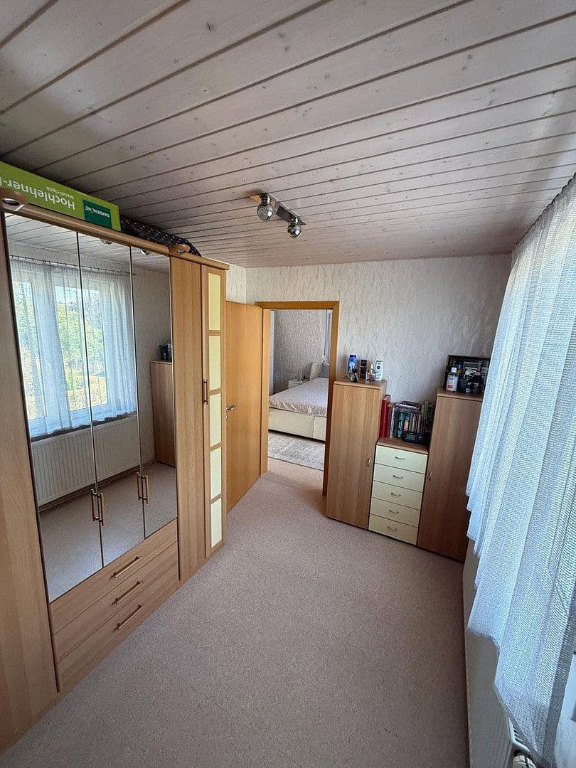 Predaj domu 165 m², pozemok 250 m², Reutlingen, Bádensko-Wurttembersko Predaj domu 165 m², pozemok 250 m², Reutlingen, Bádensko-Wurttembersko