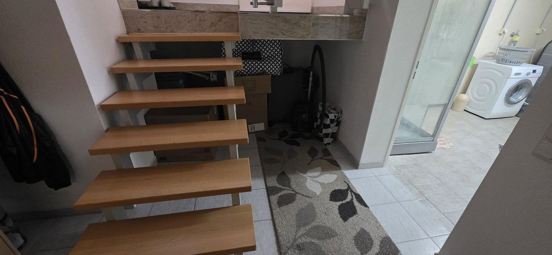Predaj domu 165 m², pozemok 250 m², Reutlingen, Bádensko-Wurttembersko Predaj domu 165 m², pozemok 250 m², Reutlingen, Bádensko-Wurttembersko