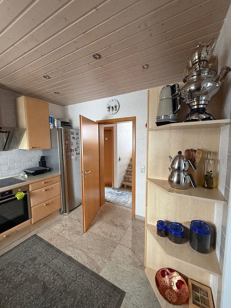 Predaj domu 165 m², pozemok 250 m², Reutlingen, Bádensko-Wurttembersko Predaj domu 165 m², pozemok 250 m², Reutlingen, Bádensko-Wurttembersko