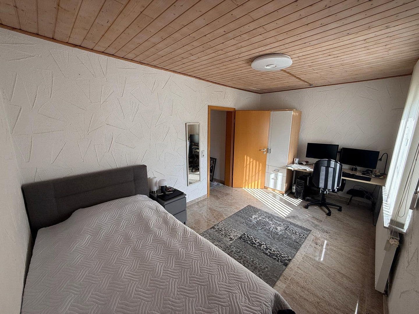 Predaj domu 165 m², pozemok 250 m², Reutlingen, Bádensko-Wurttembersko Predaj domu 165 m², pozemok 250 m², Reutlingen, Bádensko-Wurttembersko