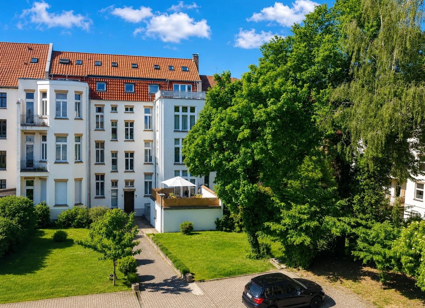 Prenájom bytu 3-izbový 110 m², Saarbrücken, Sársko Prenájom bytu 3-izbový 110 m², Saarbrücken, Sársko