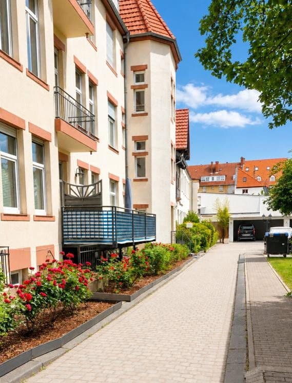 Prenájom bytu 3-izbový 110 m², Saarbrücken, Sársko Prenájom bytu 3-izbový 110 m², Saarbrücken, Sársko