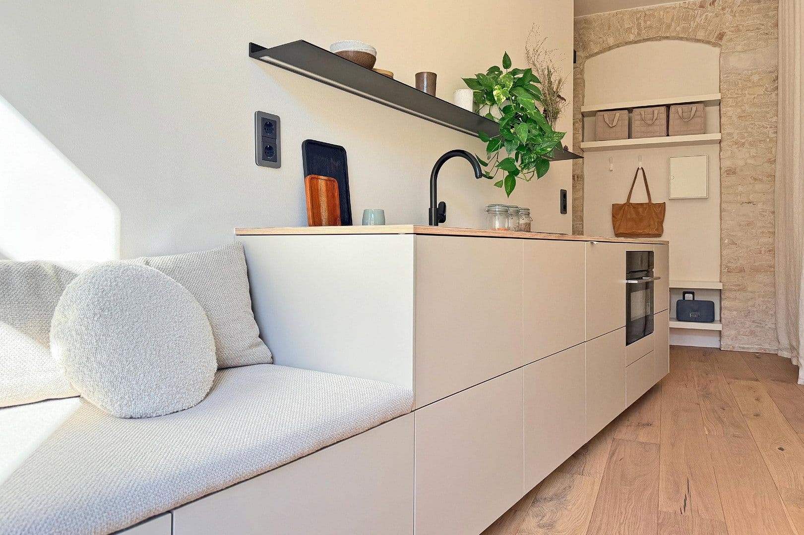 Predaj bytu 1-izbový 43 m², Berlin, Berlín Predaj bytu 1-izbový 43 m², Berlin, Berlín