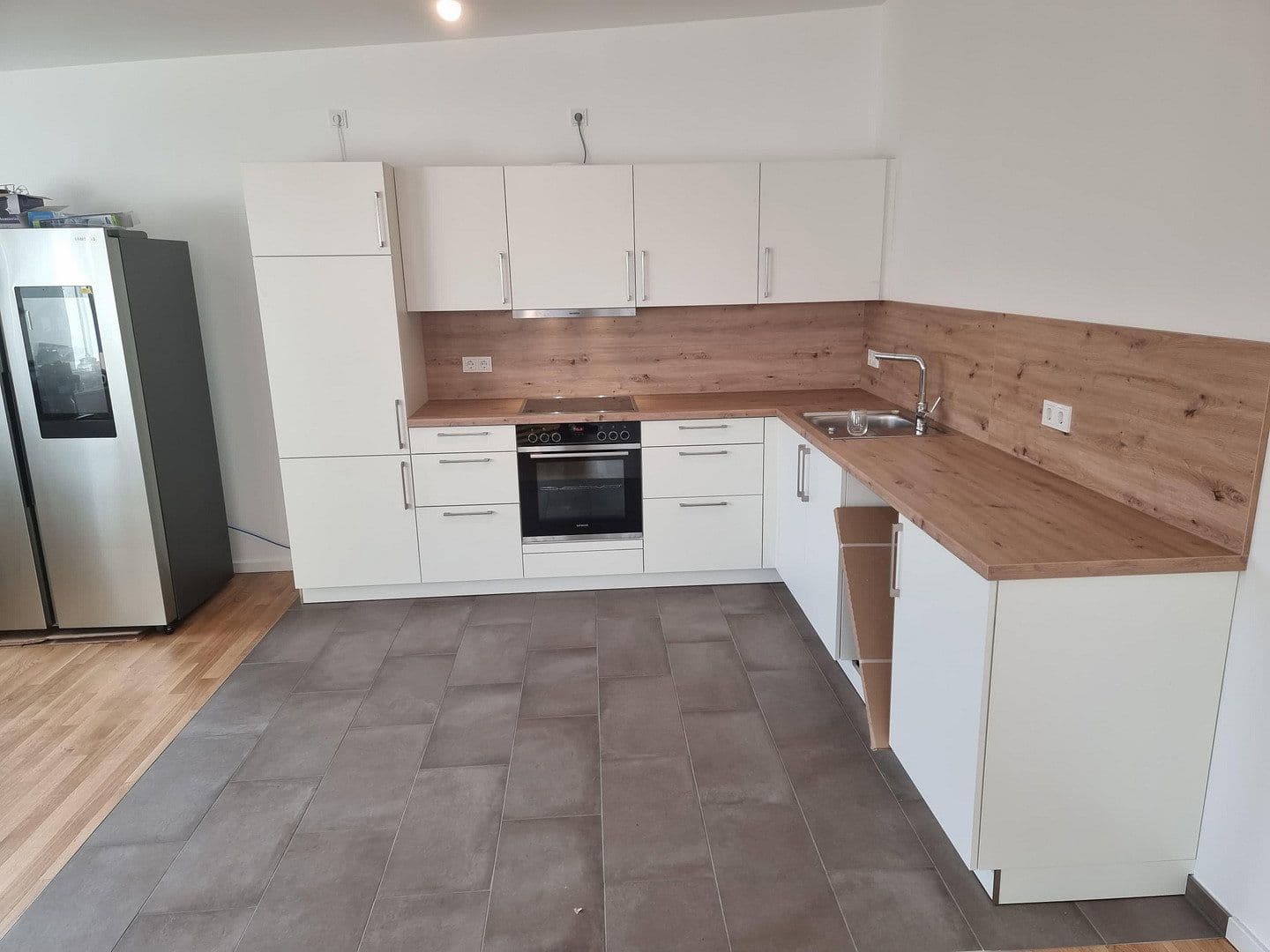 Prenájom bytu 3-izbový 135 m², Ingelheim am Rhein, Porýnie-Falcko Prenájom bytu 3-izbový 135 m², Ingelheim am Rhein, Porýnie-Falcko