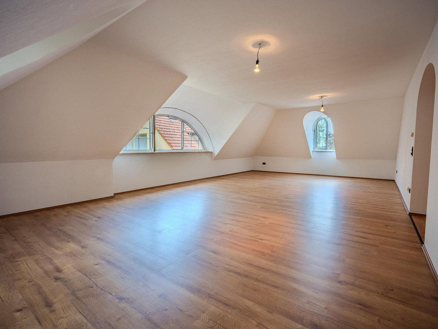 Prenájom bytu 3-izbový 120 m², Fürth, Bavorsko Prenájom bytu 3-izbový 120 m², Fürth, Bavorsko