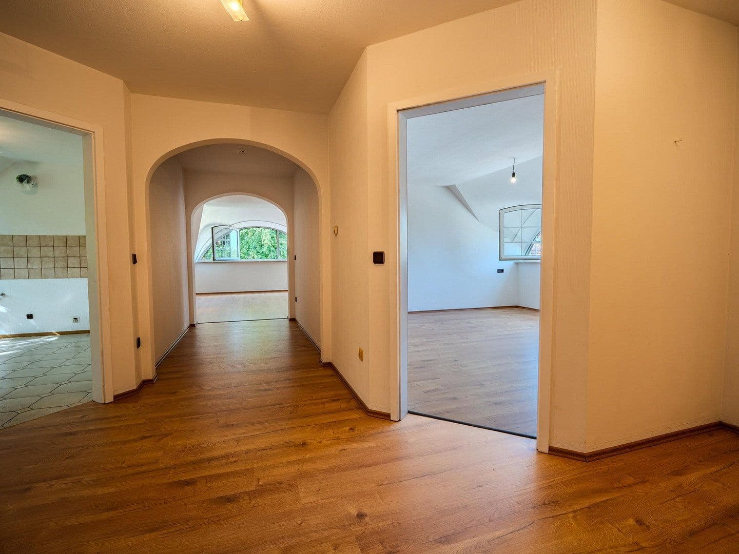 Prenájom bytu 3-izbový 120 m², Fürth, Bavorsko Prenájom bytu 3-izbový 120 m², Fürth, Bavorsko