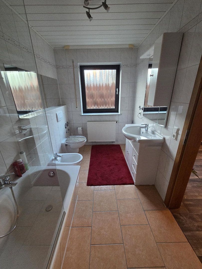 Predaj domu 275 m², pozemok 690 m², Gensingen, Porýnie-Falcko Predaj domu 275 m², pozemok 690 m², Gensingen, Porýnie-Falcko