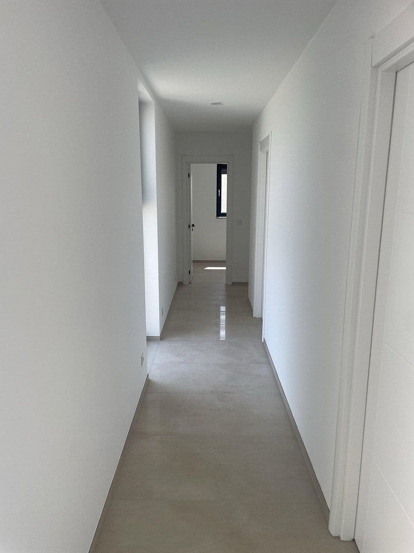 Prenájom bytu 3-izbový 97 m², Rüsselsheim am Main, Hesensko Prenájom bytu 3-izbový 97 m², Rüsselsheim am Main, Hesensko