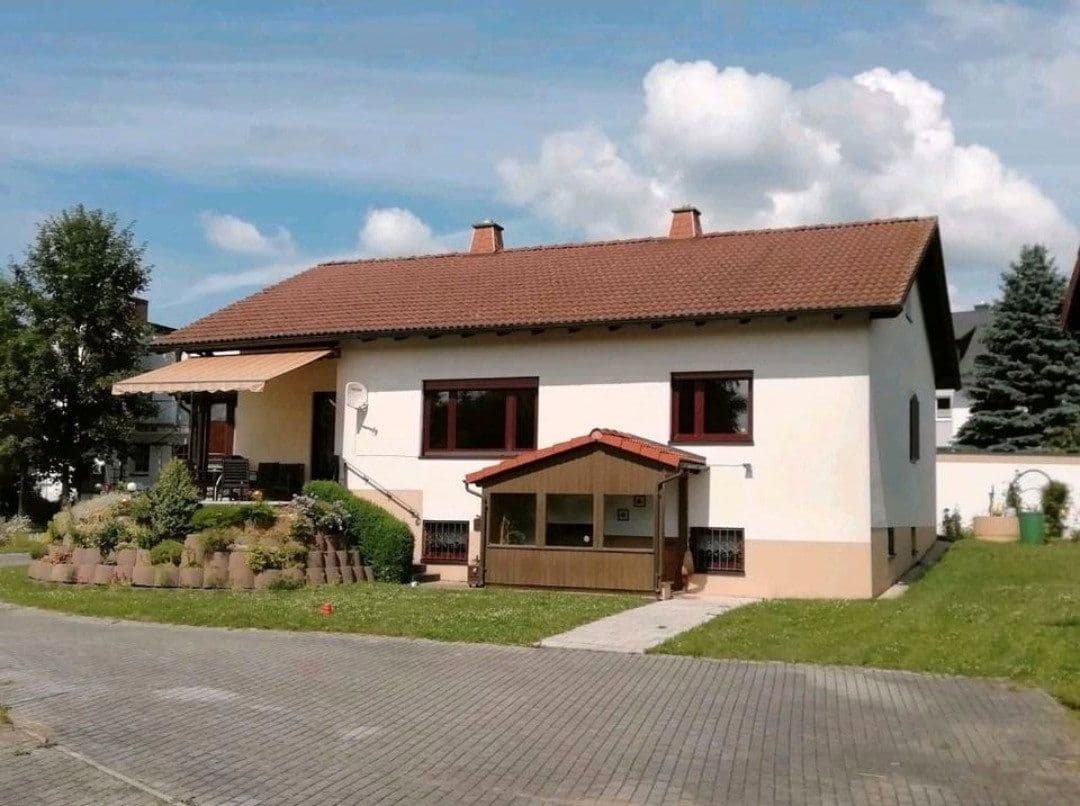 Predaj domu 250 m², pozemok 4.000 m², Thiersheim, Bavorsko Predaj domu 250 m², pozemok 4.000 m², Thiersheim, Bavorsko