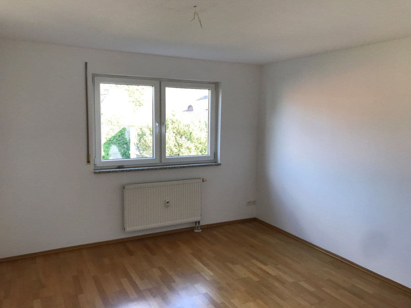 Prenájom bytu 4-izbový 98 m², Dachauer Str. 11b, Oberschleißheim, Bavorsko Prenájom bytu 4-izbový 98 m², Dachauer Str. 11b, Oberschleißheim, Bavorsko