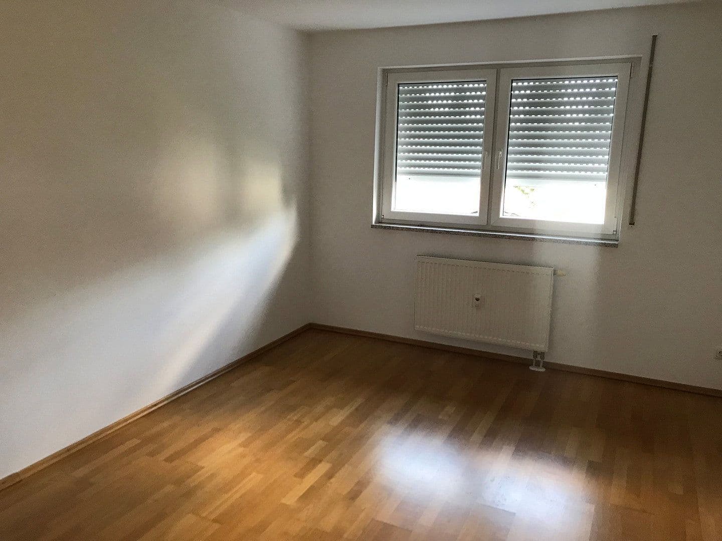 Prenájom bytu 4-izbový 98 m², Dachauer Str. 11b, Oberschleißheim, Bavorsko Prenájom bytu 4-izbový 98 m², Dachauer Str. 11b, Oberschleißheim, Bavorsko