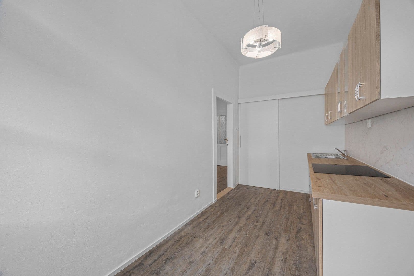Prenájom bytu 1-izbový 40 m², 5.Května, Praha, Praha Prenájom bytu 1-izbový 40 m², 5.Května, Praha, Praha