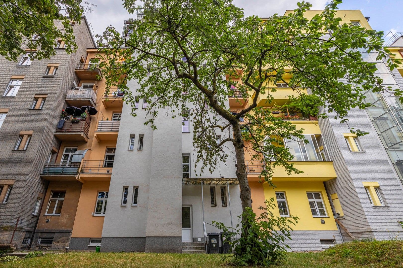 Prenájom bytu 1-izbový 40 m², 5.Května, Praha, Praha Prenájom bytu 1-izbový 40 m², 5.Května, Praha, Praha
