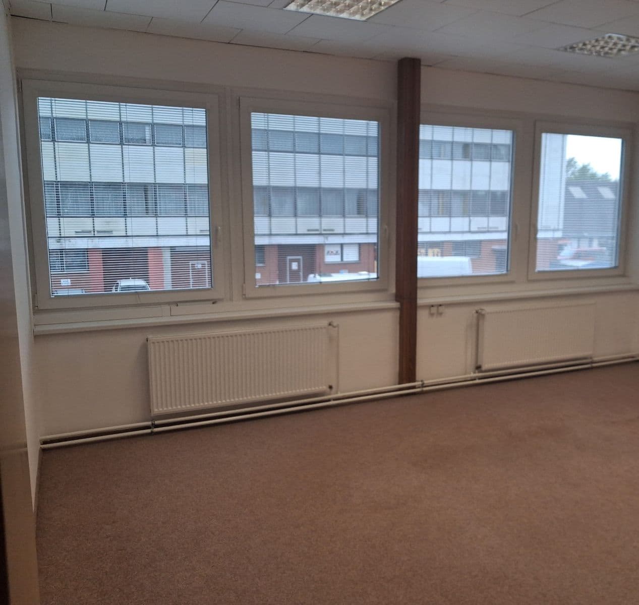 Prenájom kancelárie 30 m², Holešovská, Fryšták, Zlínský kraj Prenájom kancelárie 30 m², Holešovská, Fryšták, Zlínský kraj