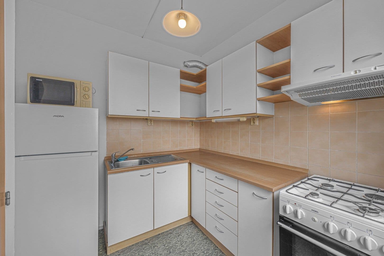 Prenájom bytu 2-izbový 40 m², Písečná, Praha, Praha Prenájom bytu 2-izbový 40 m², Písečná, Praha, Praha