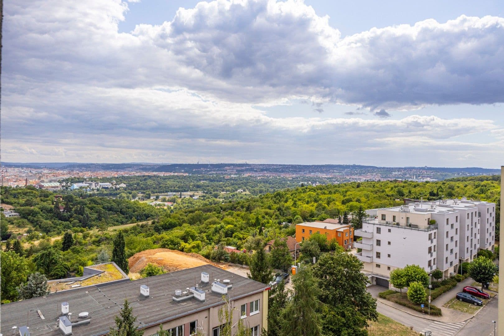 Prenájom bytu 2-izbový 40 m², Písečná, Praha, Praha Prenájom bytu 2-izbový 40 m², Písečná, Praha, Praha