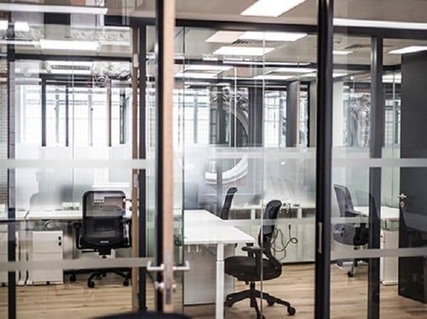 Prenájom kancelárie 25 m², Plzeňská, Praha, Praha Prenájom kancelárie 25 m², Plzeňská, Praha, Praha