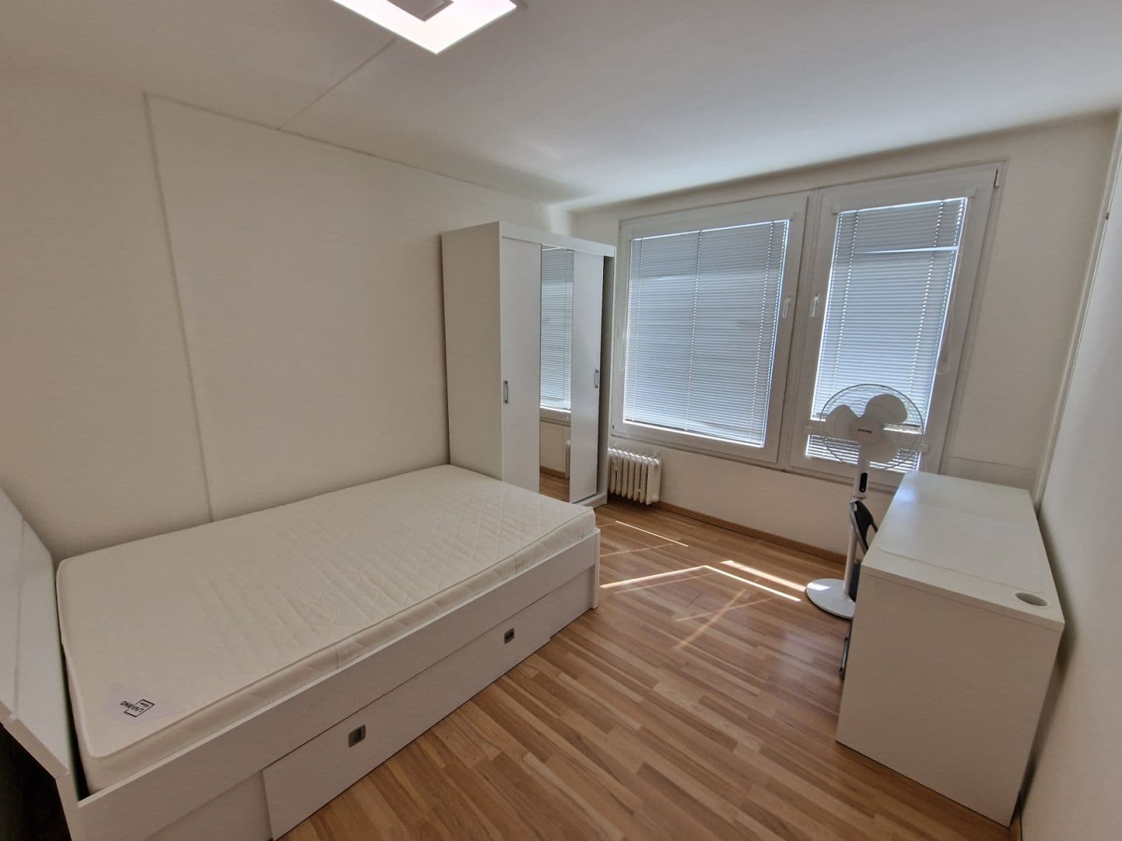 Prenájom bytu 3-izbový 70 m², Plamínkové, Praha, Praha Prenájom bytu 3-izbový 70 m², Plamínkové, Praha, Praha