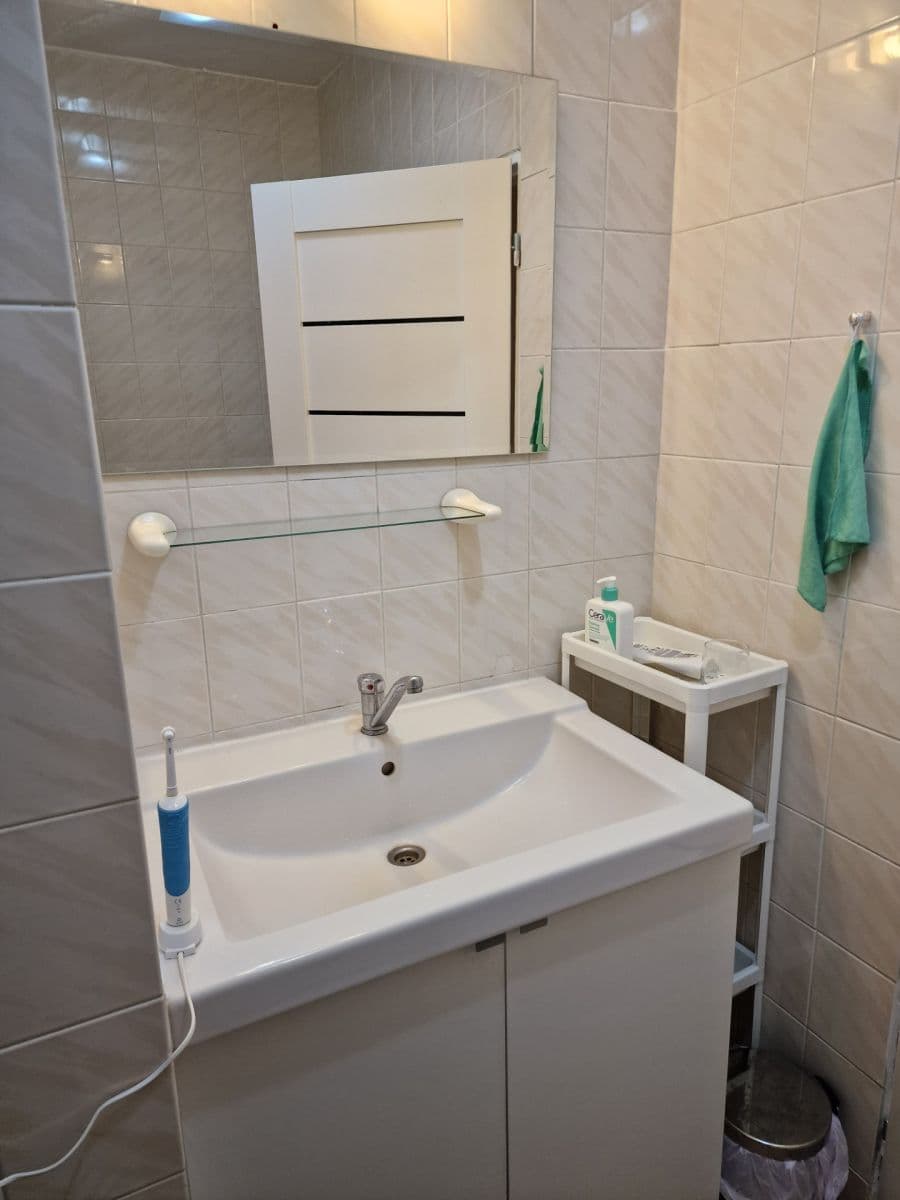 Prenájom bytu 3-izbový 70 m², Plamínkové, Praha, Praha Prenájom bytu 3-izbový 70 m², Plamínkové, Praha, Praha