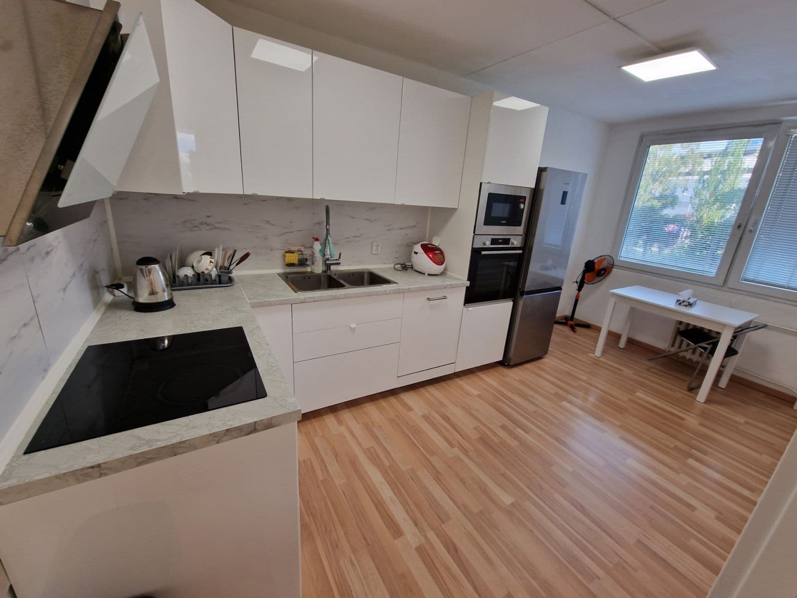 Prenájom bytu 3-izbový 70 m², Plamínkové, Praha, Praha Prenájom bytu 3-izbový 70 m², Plamínkové, Praha, Praha