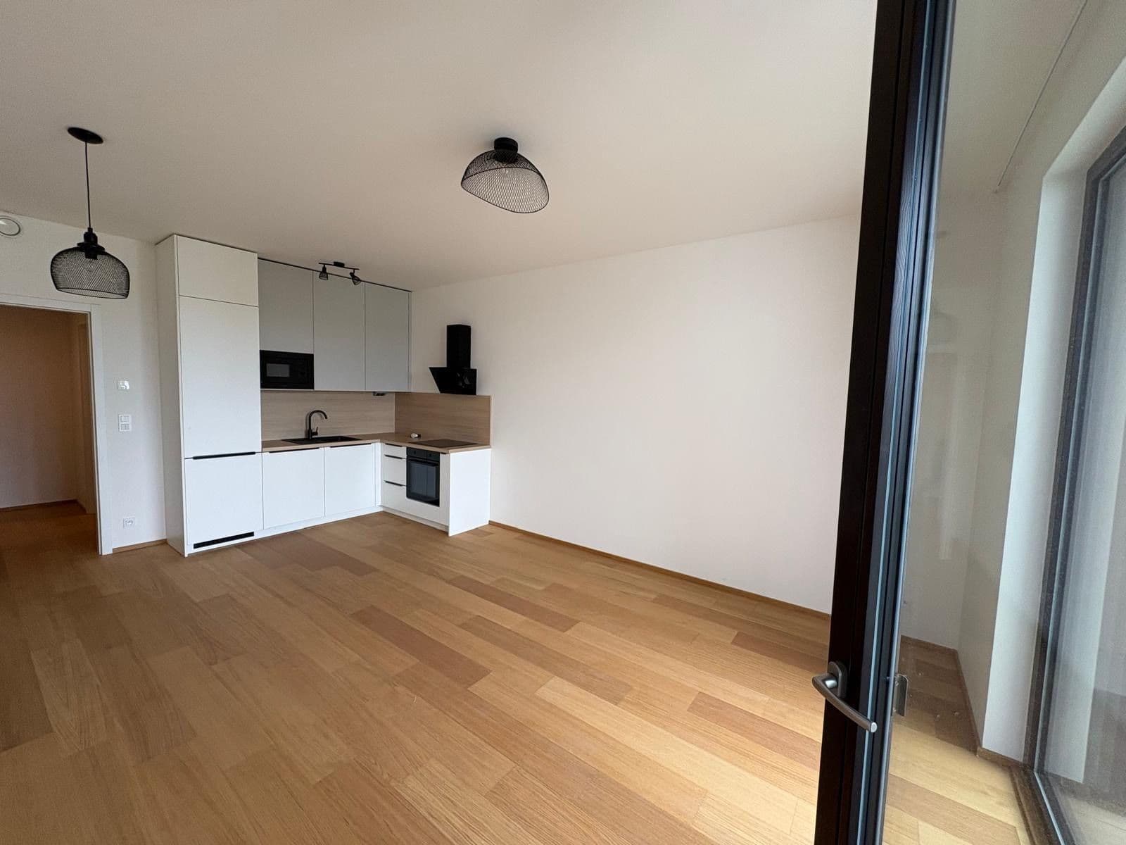 Prenájom bytu 1-izbový 40 m², V Třešňovce, Praha, Praha Prenájom bytu 1-izbový 40 m², V Třešňovce, Praha, Praha