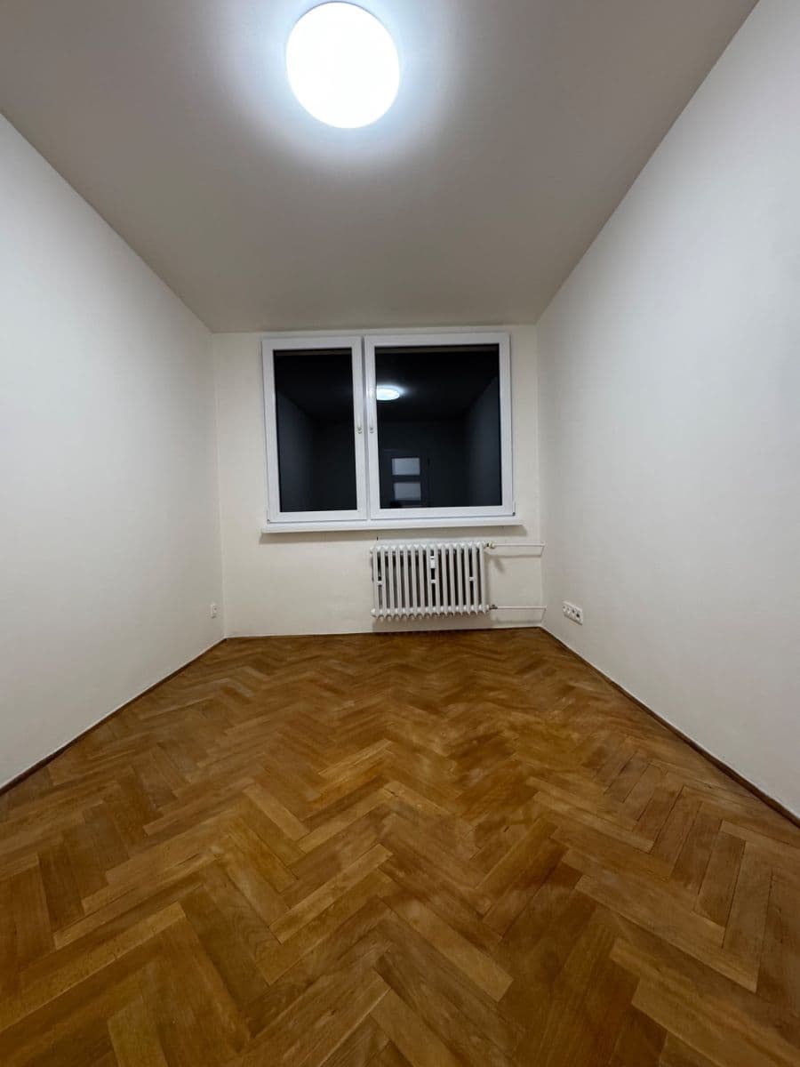 Prenájom bytu 3-izbový 73 m², Pod Strání, Praha, Praha Prenájom bytu 3-izbový 73 m², Pod Strání, Praha, Praha