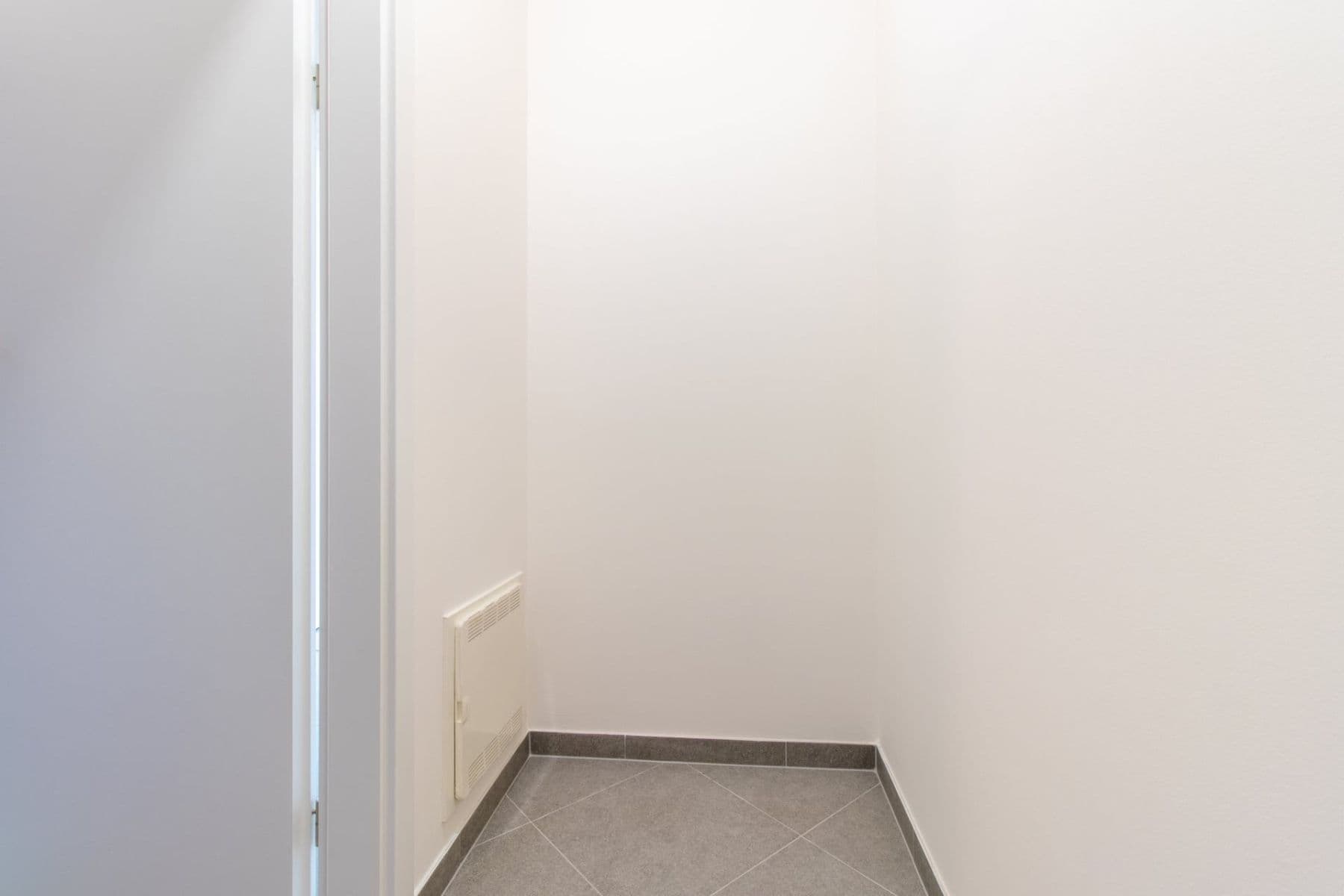 Prenájom bytu 2-izbový 45 m², Pod Harfou, Praha, Praha Prenájom bytu 2-izbový 45 m², Pod Harfou, Praha, Praha