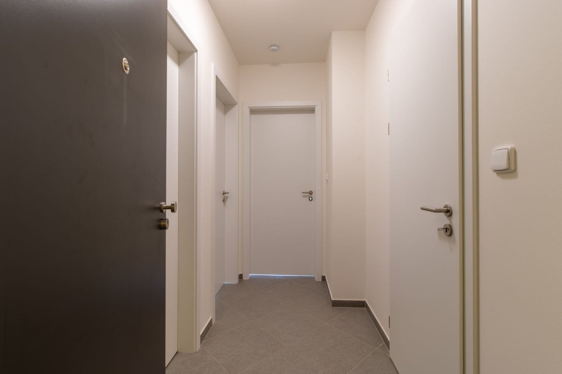 Prenájom bytu 2-izbový 45 m², Pod Harfou, Praha, Praha Prenájom bytu 2-izbový 45 m², Pod Harfou, Praha, Praha