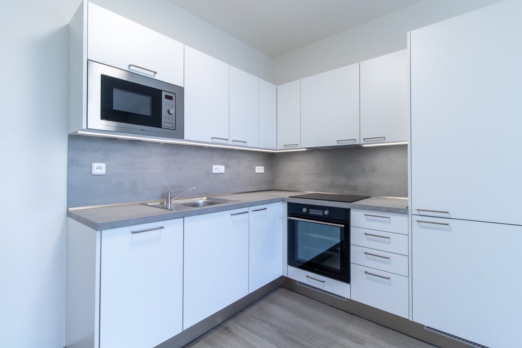 Prenájom bytu 2-izbový 45 m², Pod Harfou, Praha, Praha Prenájom bytu 2-izbový 45 m², Pod Harfou, Praha, Praha