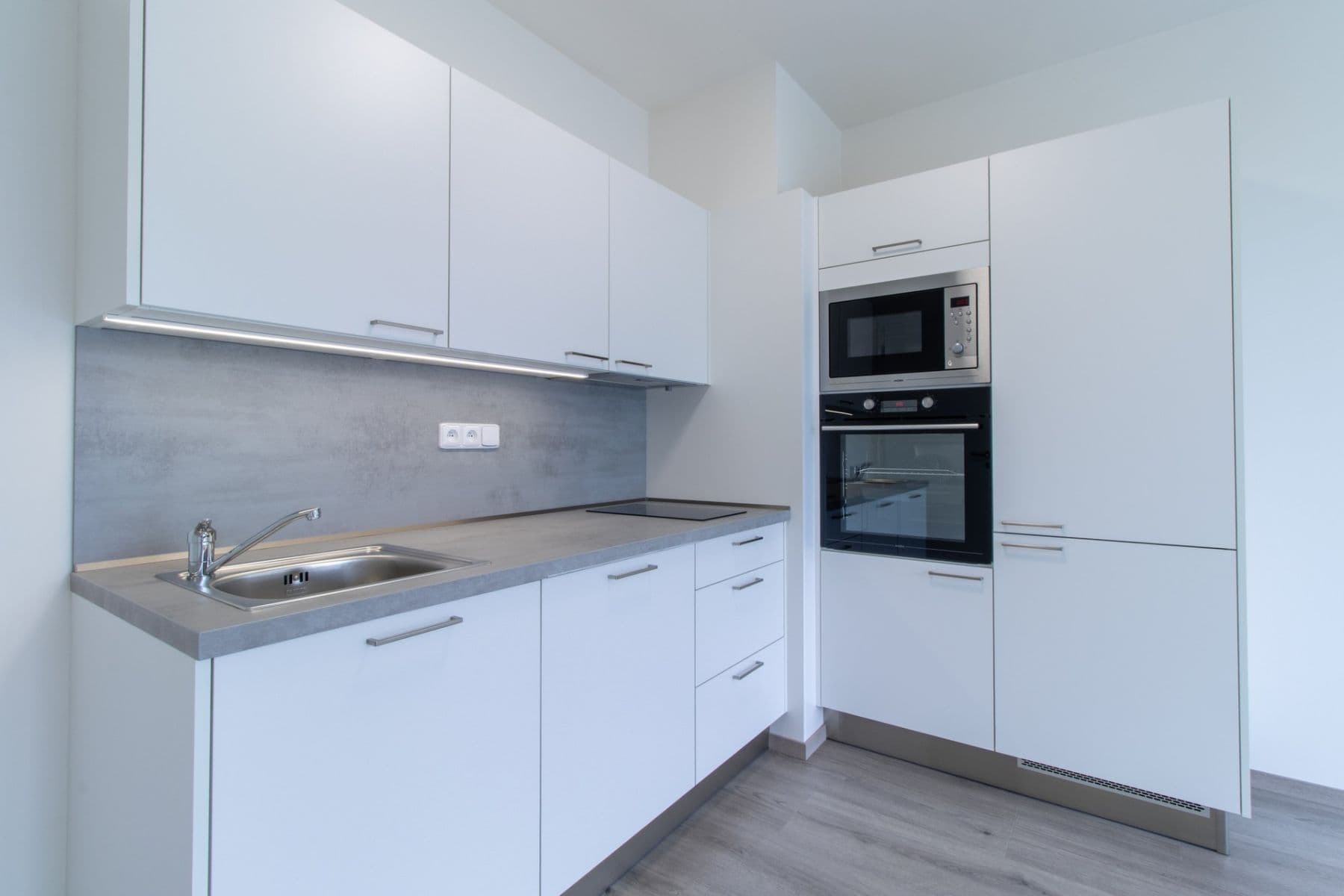 Prenájom bytu 2-izbový 44 m², Pod Harfou, Praha, Praha Prenájom bytu 2-izbový 44 m², Pod Harfou, Praha, Praha