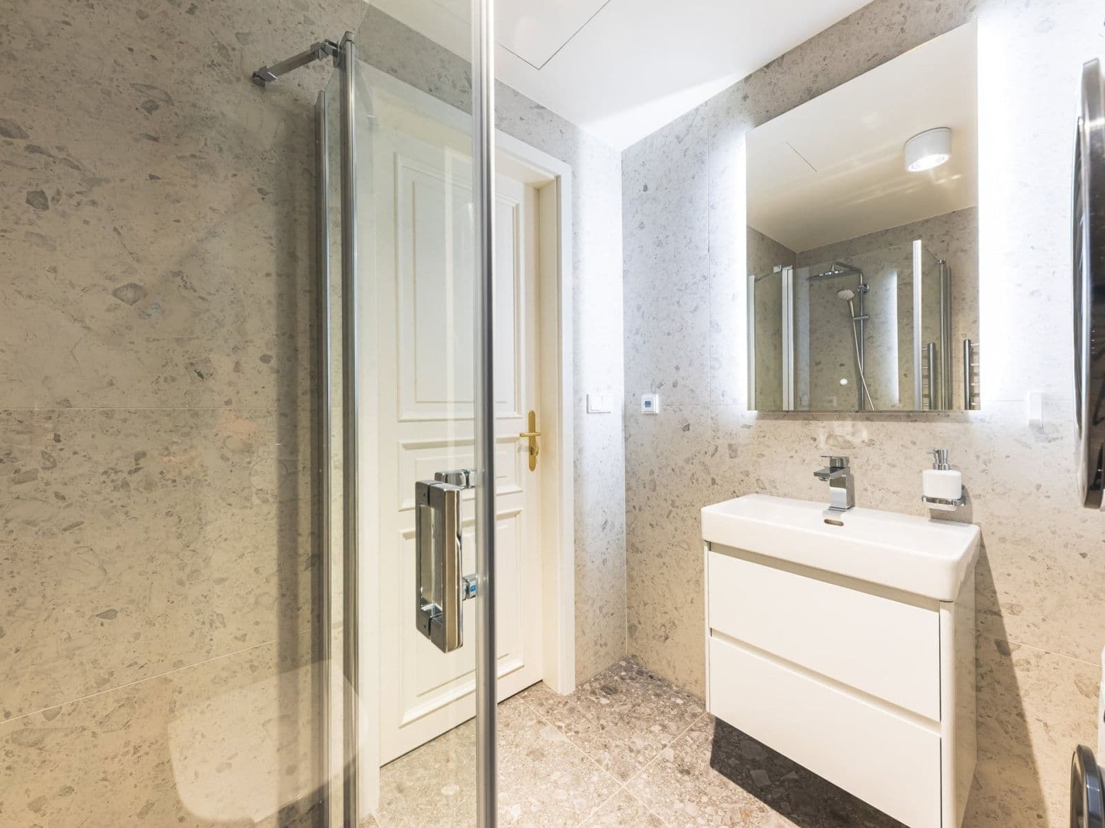 Prenájom bytu 1-izbový 29 m², Sázavská, Praha, Praha Prenájom bytu 1-izbový 29 m², Sázavská, Praha, Praha