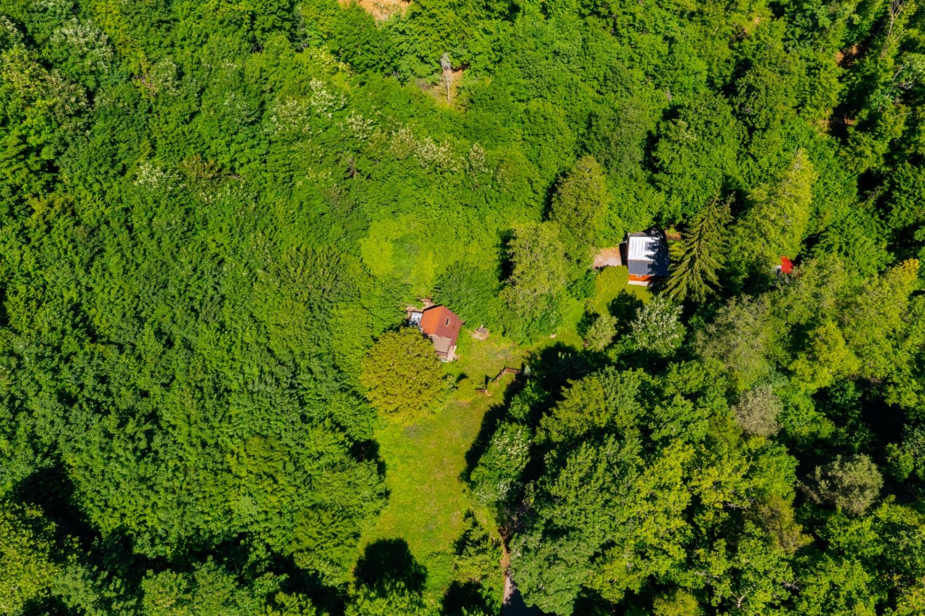 Predaj rekreačného objektu 79 m², pozemok 1.171 m², Mořinka, Středočeský kraj Predaj rekreačného objektu 79 m², pozemok 1.171 m², Mořinka, Středočeský kraj