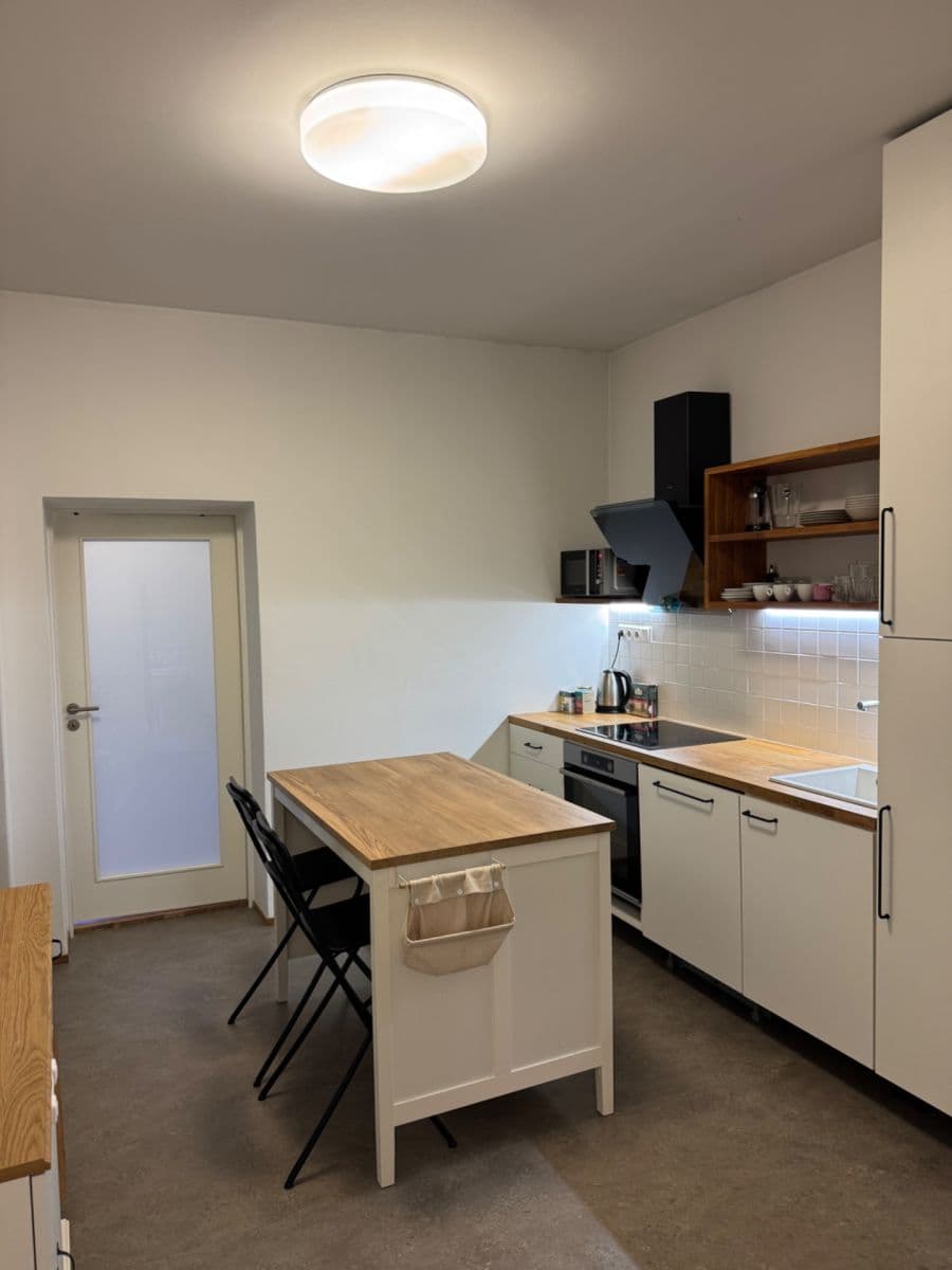 Prenájom bytu 2-izbový 50 m², Blatného, Brno, Jihomoravský kraj Prenájom bytu 2-izbový 50 m², Blatného, Brno, Jihomoravský kraj
