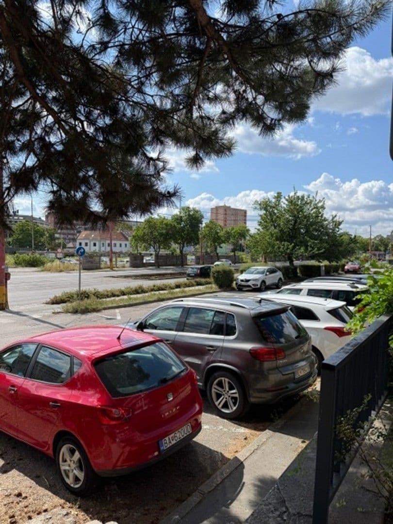 Prenájom bytu 3-izbový 64 m², Račianska, Nové Mesto, Bratislavský kraj Prenájom bytu 3-izbový 64 m², Račianska, Nové Mesto, Bratislavský kraj