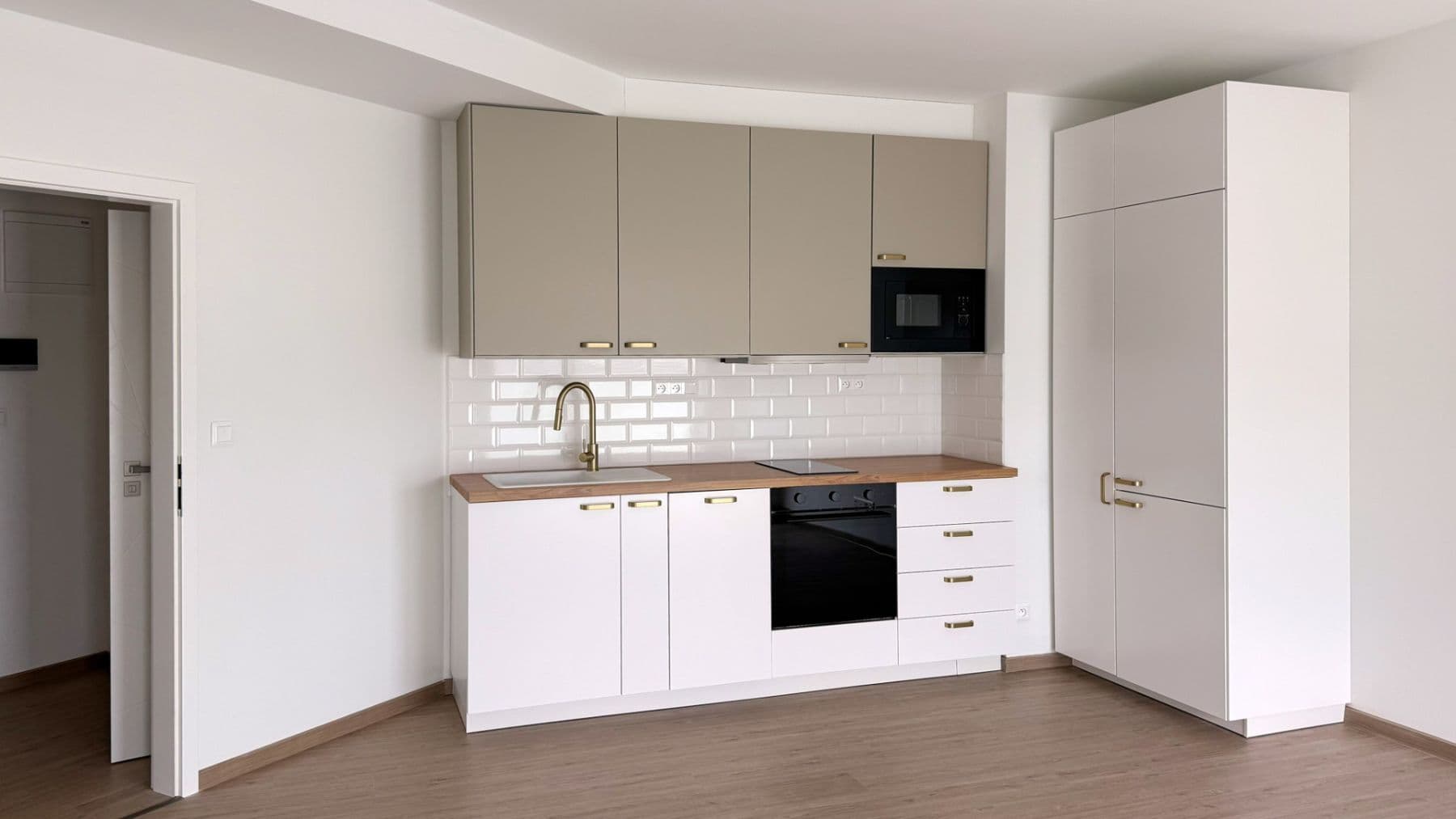 Prenájom bytu 1-izbový 33 m², Faměrovo náměstí, Brno, Jihomoravský kraj Prenájom bytu 1-izbový 33 m², Faměrovo náměstí, Brno, Jihomoravský kraj