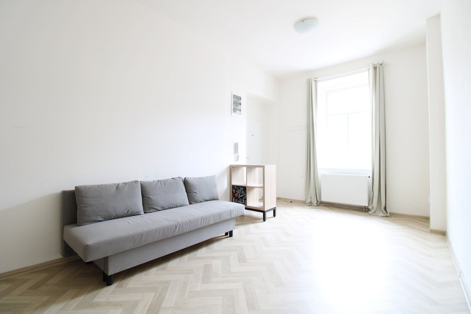 Prenájom bytu 2-izbový 41 m², Neklanova, Praha, Praha Prenájom bytu 2-izbový 41 m², Neklanova, Praha, Praha