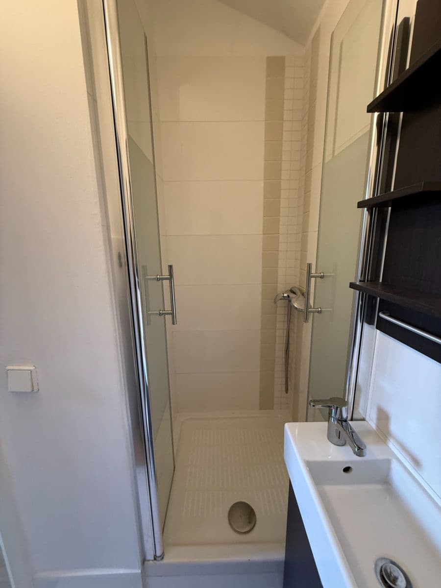 Prenájom bytu Garsoniéra 19 m², Francouzská, Praha, Praha Prenájom bytu Garsoniéra 19 m², Francouzská, Praha, Praha