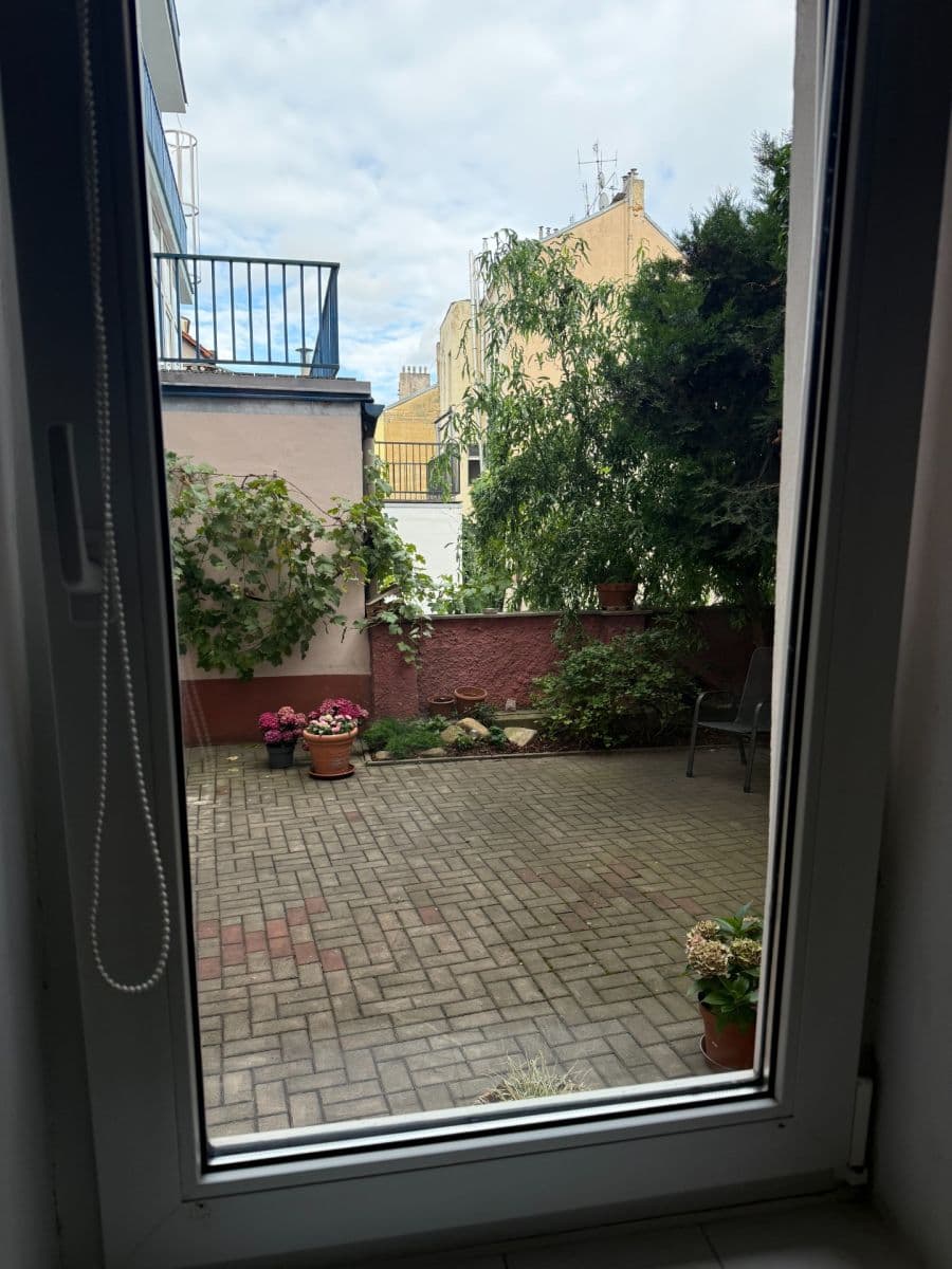 Prenájom bytu Garsoniéra 19 m², Francouzská, Praha, Praha Prenájom bytu Garsoniéra 19 m², Francouzská, Praha, Praha