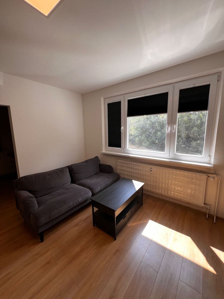 Prenájom bytu 2-izbový 47 m², Veternicová, Karlova Ves, Bratislavský kraj Prenájom bytu 2-izbový 47 m², Veternicová, Karlova Ves, Bratislavský kraj
