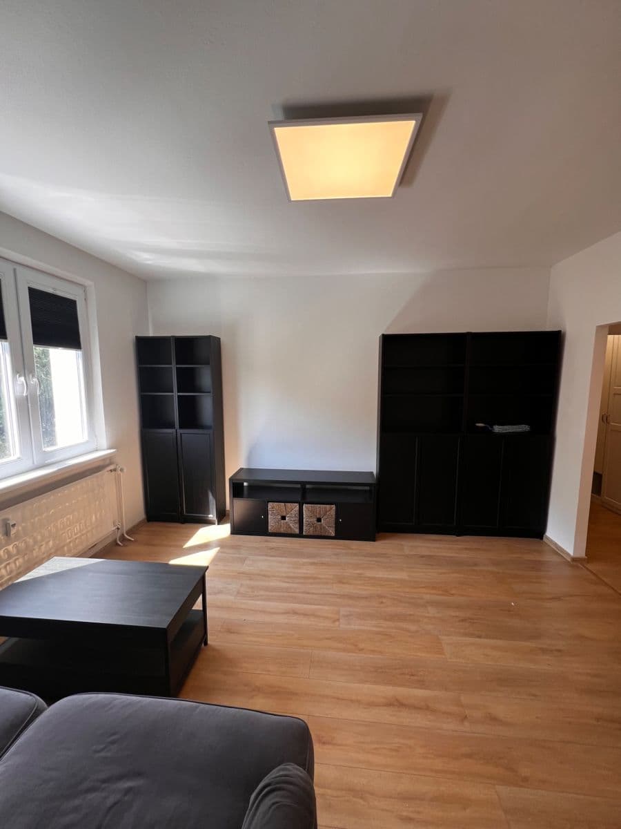 Prenájom bytu 2-izbový 47 m², Veternicová, Karlova Ves, Bratislavský kraj Prenájom bytu 2-izbový 47 m², Veternicová, Karlova Ves, Bratislavský kraj