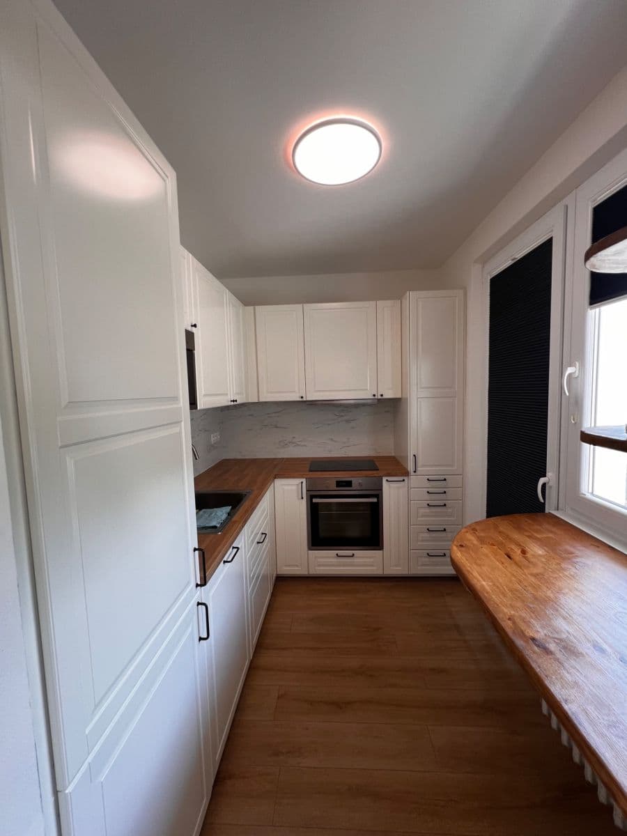 Prenájom bytu 2-izbový 47 m², Veternicová, Karlova Ves, Bratislavský kraj Prenájom bytu 2-izbový 47 m², Veternicová, Karlova Ves, Bratislavský kraj