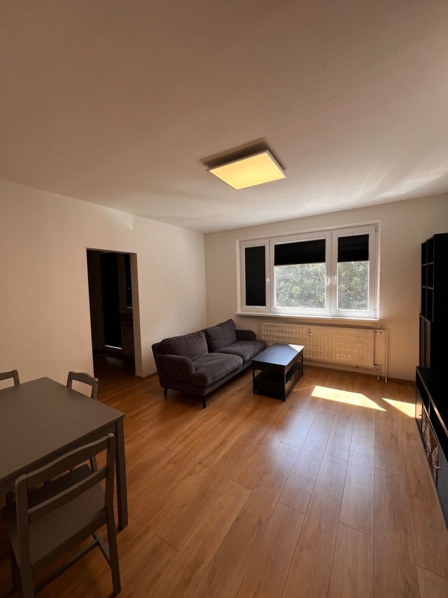 Prenájom bytu 2-izbový 47 m², Veternicová, Karlova Ves, Bratislavský kraj Prenájom bytu 2-izbový 47 m², Veternicová, Karlova Ves, Bratislavský kraj