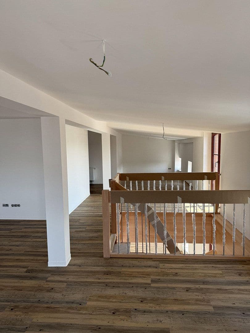 Prenájom bytu 4-izbový 147 m², Franz-Mehring-Straße 13 a-c, Schwerin, Meklenbursko-Predpomoransko Prenájom bytu 4-izbový 147 m², Franz-Mehring-Straße 13 a-c, Schwerin, Meklenbursko-Predpomoransko