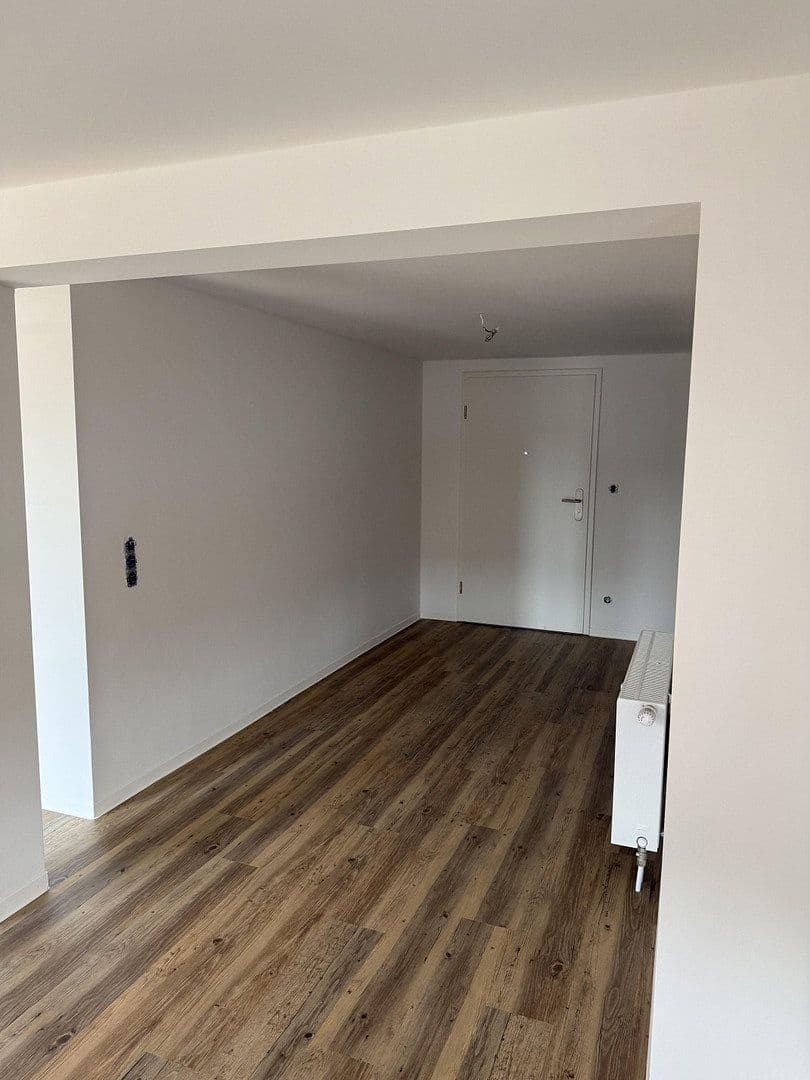 Prenájom bytu 4-izbový 147 m², Franz-Mehring-Straße 13 a-c, Schwerin, Meklenbursko-Predpomoransko Prenájom bytu 4-izbový 147 m², Franz-Mehring-Straße 13 a-c, Schwerin, Meklenbursko-Predpomoransko