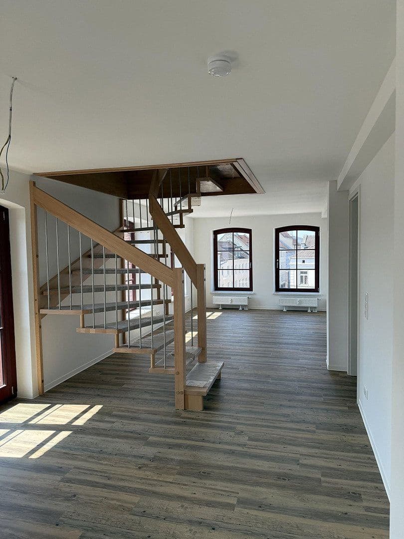 Prenájom bytu 4-izbový 147 m², Franz-Mehring-Straße 13 a-c, Schwerin, Meklenbursko-Predpomoransko Prenájom bytu 4-izbový 147 m², Franz-Mehring-Straße 13 a-c, Schwerin, Meklenbursko-Predpomoransko