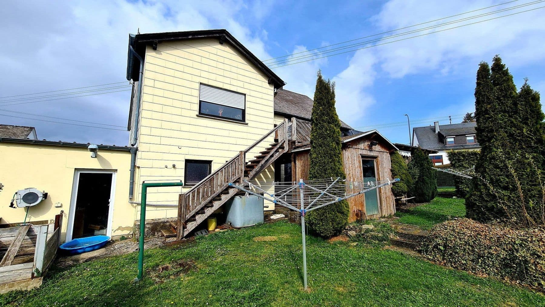 Predaj domu 250 m², pozemok 920 m², Hauptste. 13, Malborn, Porýnie-Falcko Predaj domu 250 m², pozemok 920 m², Hauptste. 13, Malborn, Porýnie-Falcko