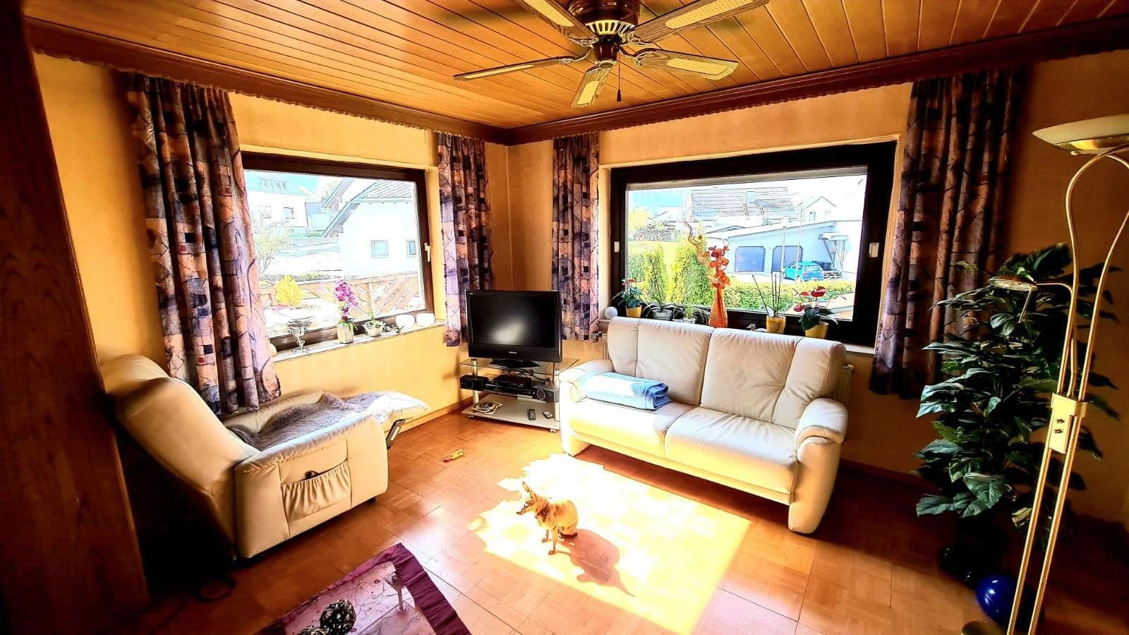 Predaj domu 250 m², pozemok 920 m², Hauptste. 13, Malborn, Porýnie-Falcko Predaj domu 250 m², pozemok 920 m², Hauptste. 13, Malborn, Porýnie-Falcko