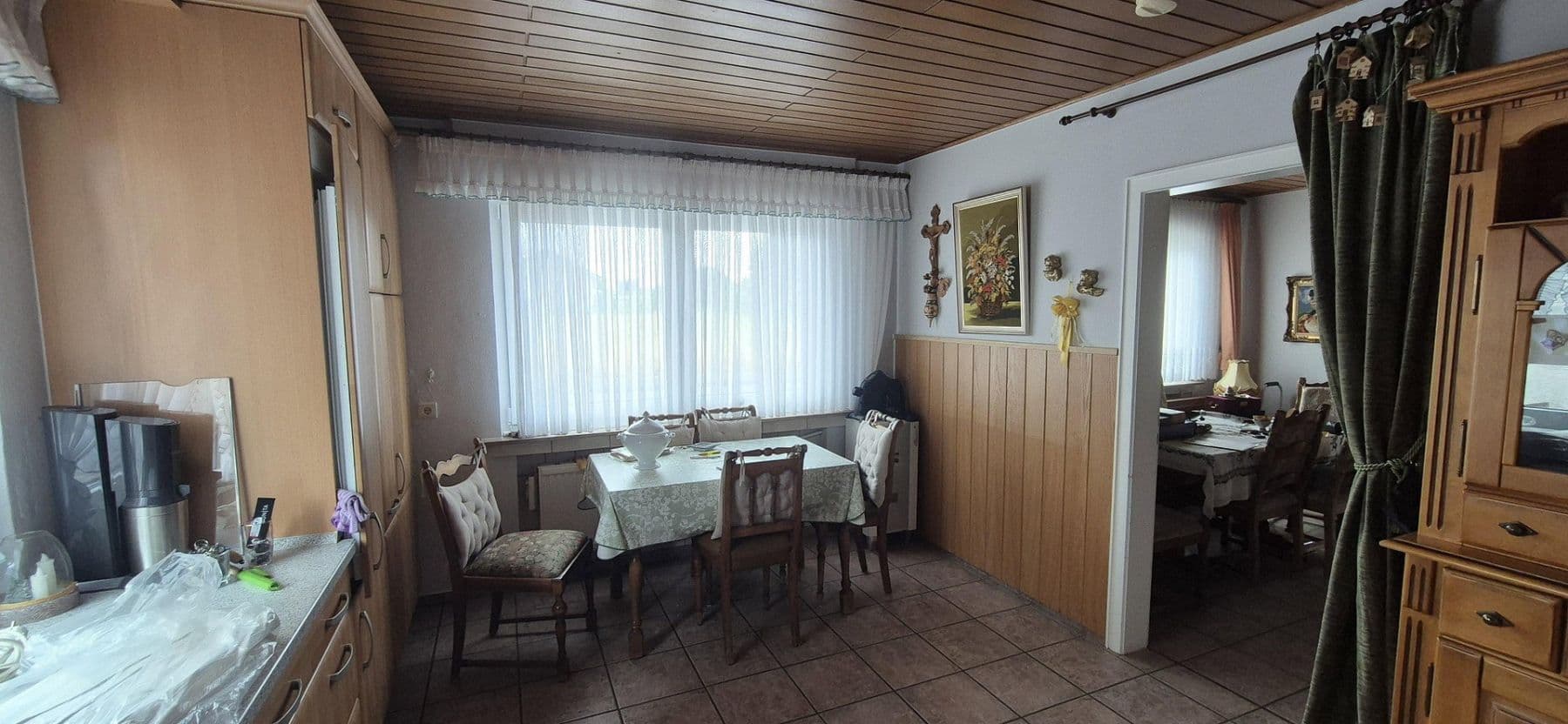 Prenájom bytu 3-izbový 110 m², Eudenbacherstr 134, Königswinter, Severné Porýnie - Westfálsko Prenájom bytu 3-izbový 110 m², Eudenbacherstr 134, Königswinter, Severné Porýnie - Westfálsko