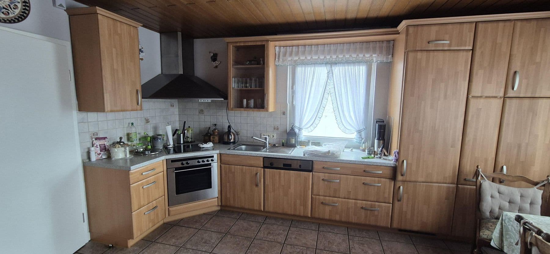 Prenájom bytu 3-izbový 110 m², Eudenbacherstr 134, Königswinter, Severné Porýnie - Westfálsko Prenájom bytu 3-izbový 110 m², Eudenbacherstr 134, Königswinter, Severné Porýnie - Westfálsko